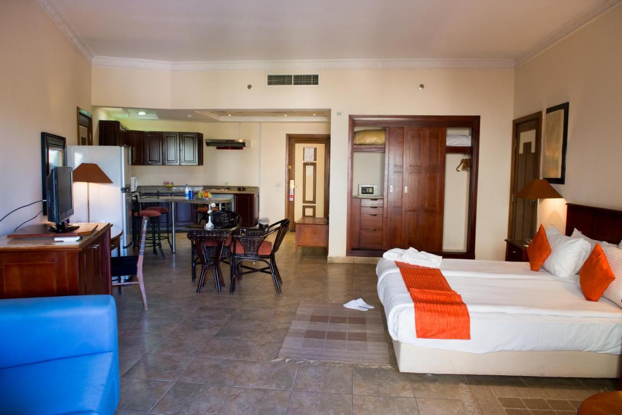 Swiss Inn Plaza Hotel 6th of October City Экстерьер фото