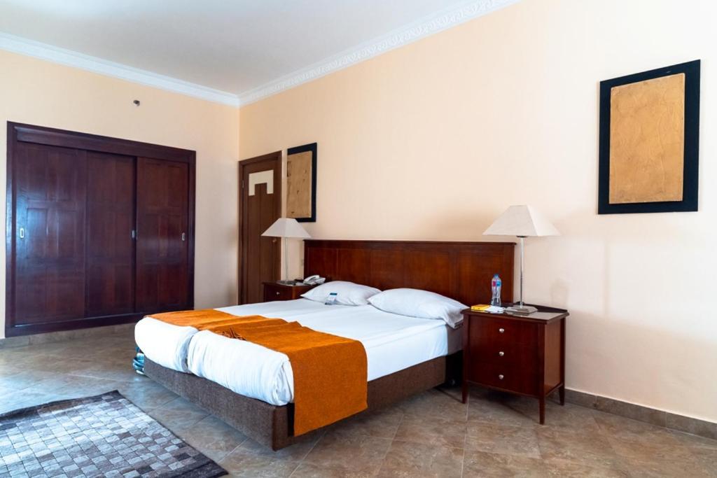 Swiss Inn Plaza Hotel 6th of October City Экстерьер фото