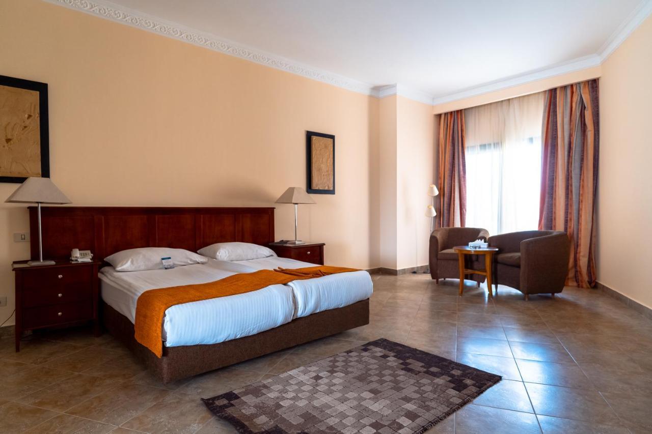 Swiss Inn Plaza Hotel 6th of October City Экстерьер фото