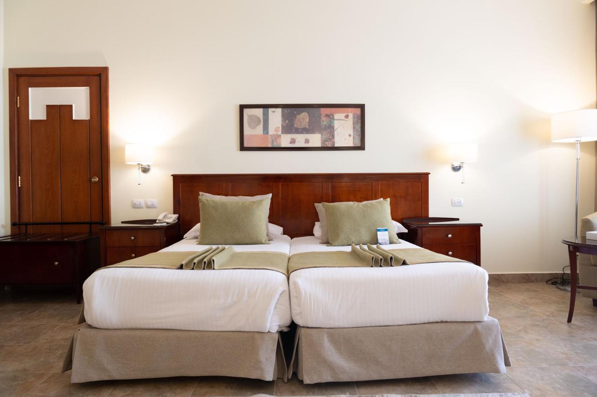 Swiss Inn Plaza Hotel 6th of October City Экстерьер фото